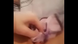 削除された動画が流出スマホで撮影された小学生の天然パイパンまんこ tube porn video
